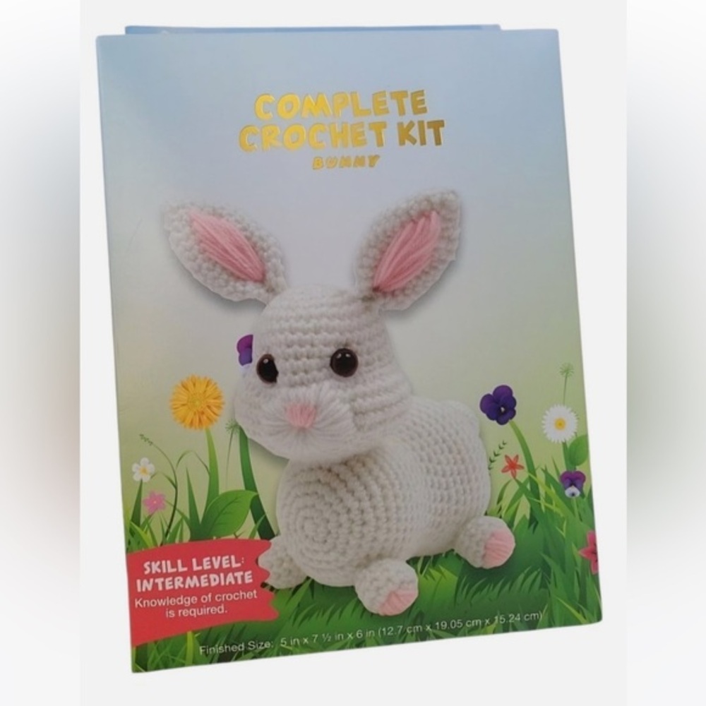 Complete nwt Crochet Kit Bunny - White and Pink rabbit